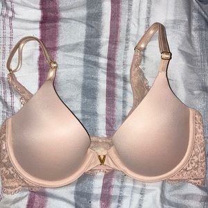 Victoria’s Secret Uplift Front Close Bra